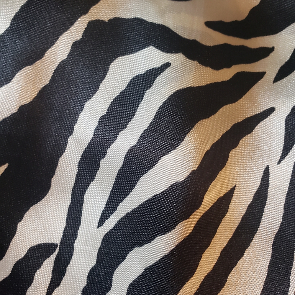 Charlotte Russe Black and White Zebra Print Blouse - Picture 4 of 4